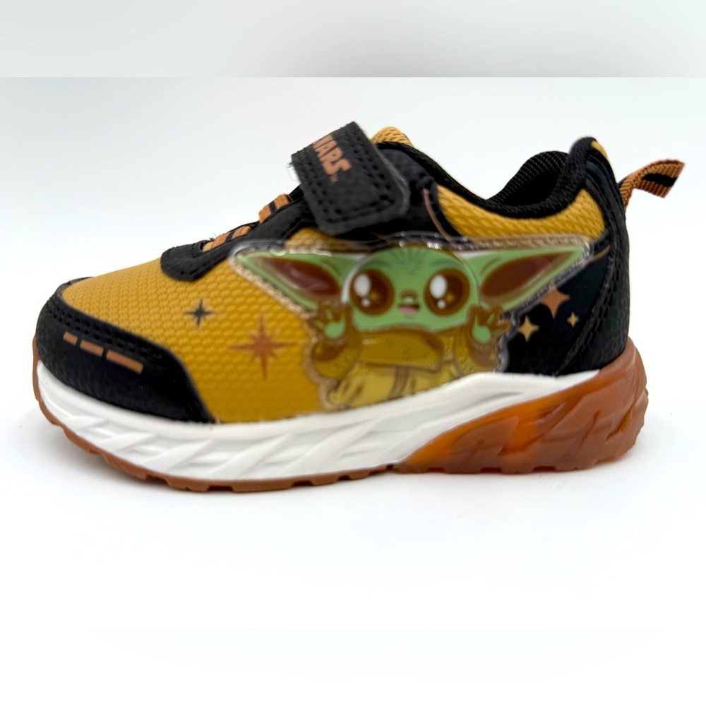 🪐 New Kids Light Up, Velcro, Closed Toe STAR WARS Sneakers